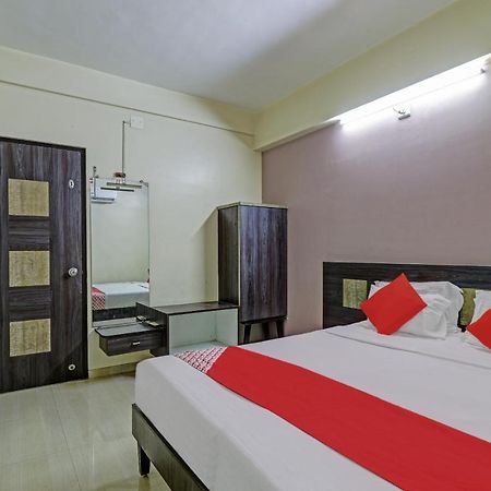 Oyo 82461 Hotel Darshan Banquet And Rooms Surat Exterior photo