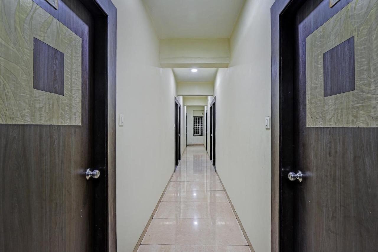 Oyo 82461 Hotel Darshan Banquet And Rooms Surat Exterior photo